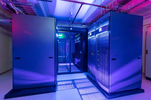 Cloud-Hosting-Virtual-Machine-Environments